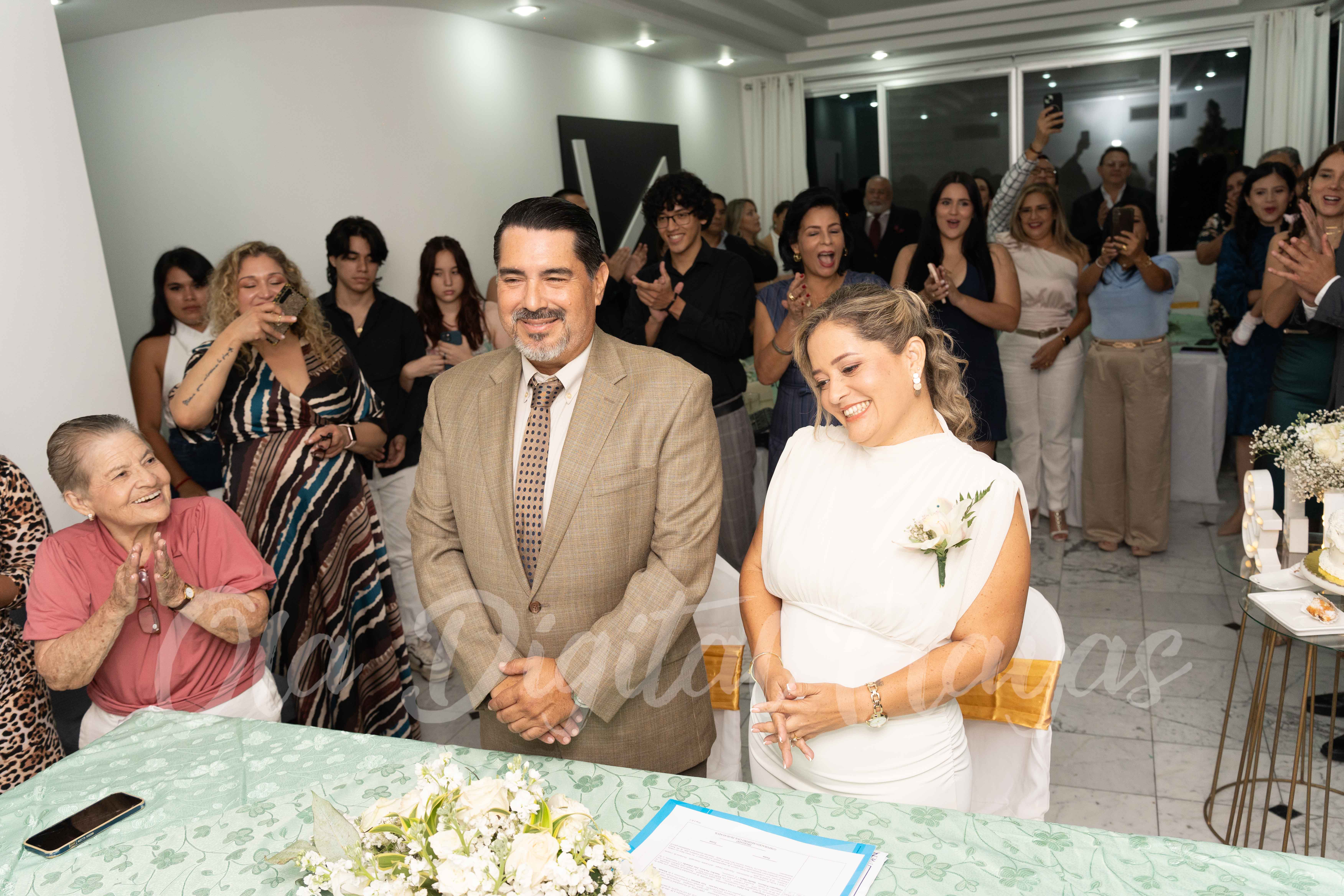 Foto Civil 244