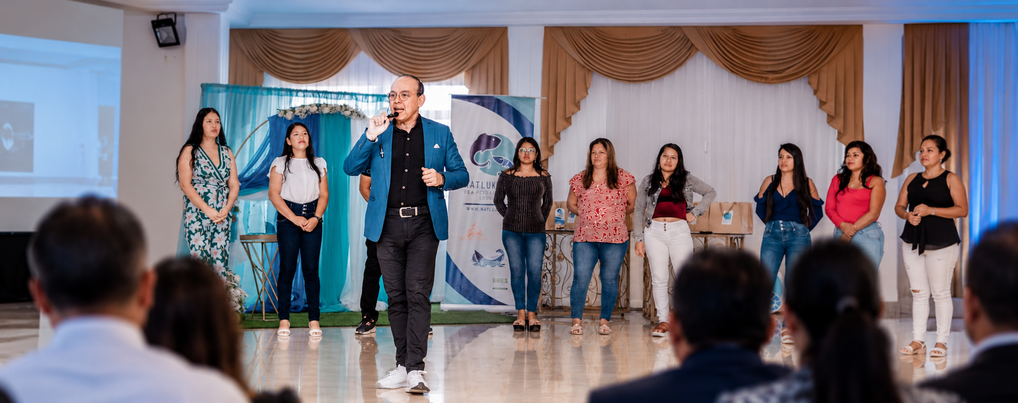 Cobertura profesional de eventos corporativos en Playas y Ecuador