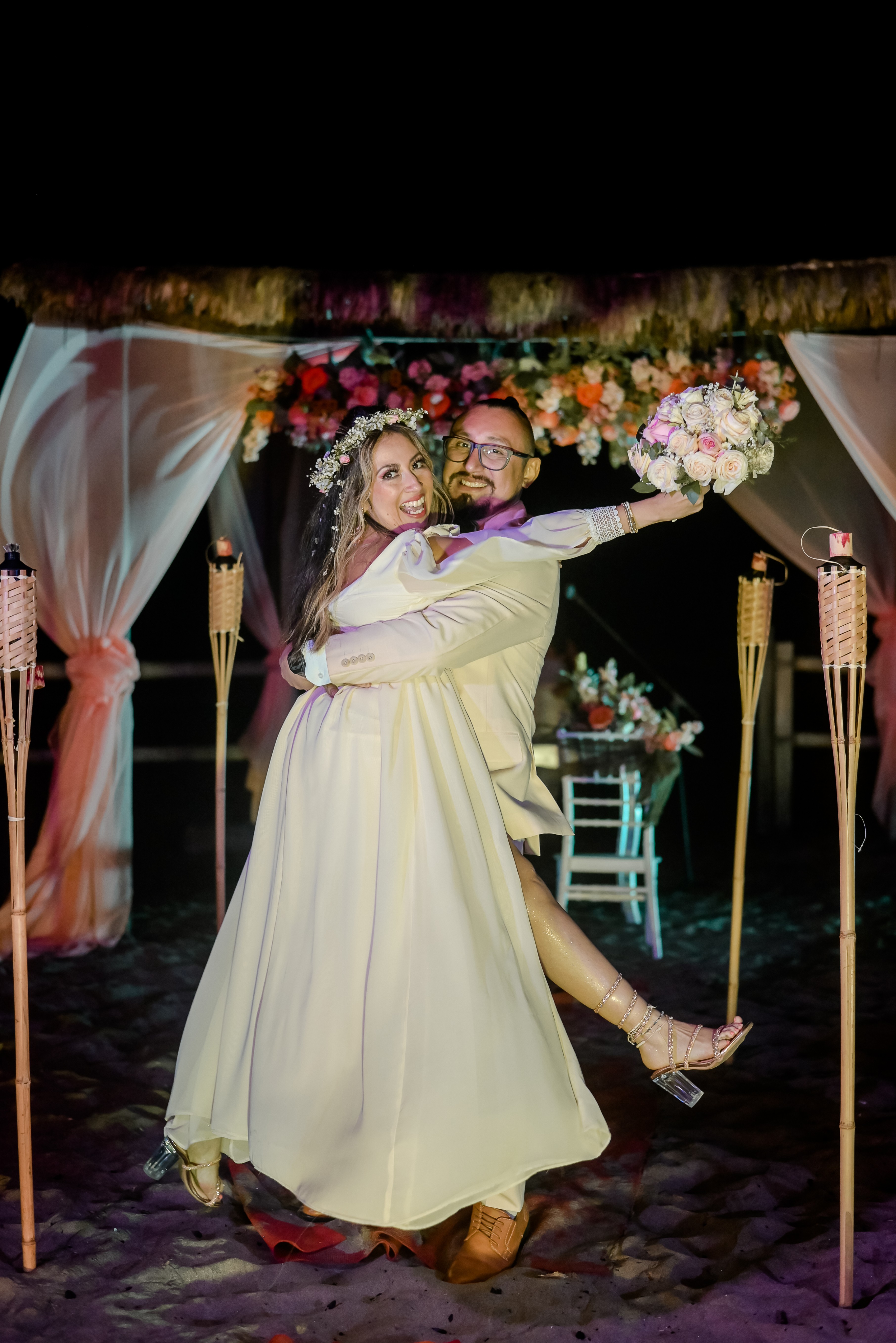 Jesse y Joy - fotografía de boda en Playas Ecuador
